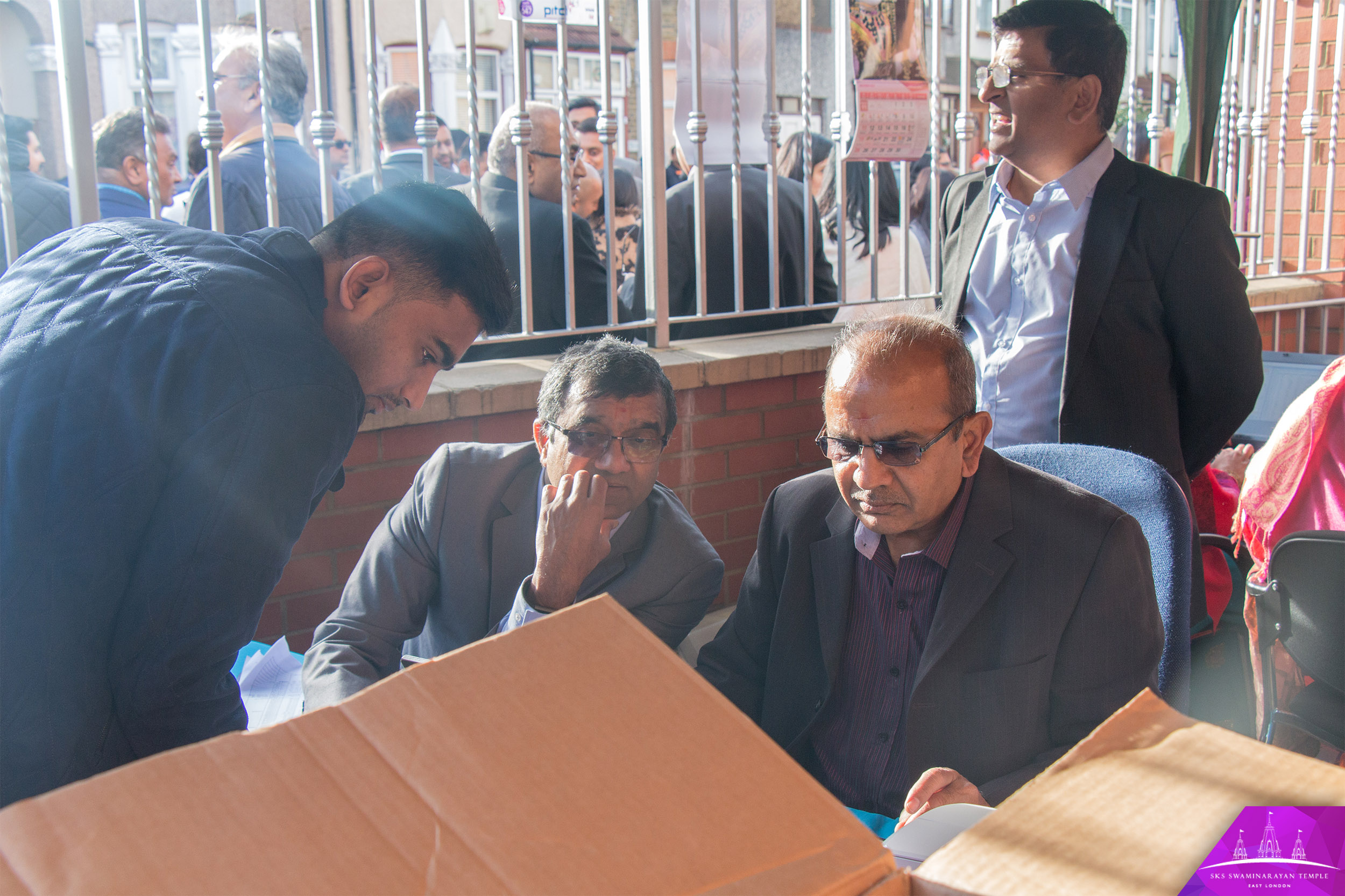 ©1987-2017 SKS Swaminarayan Temple East London